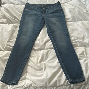 8s Universal Threads skinny